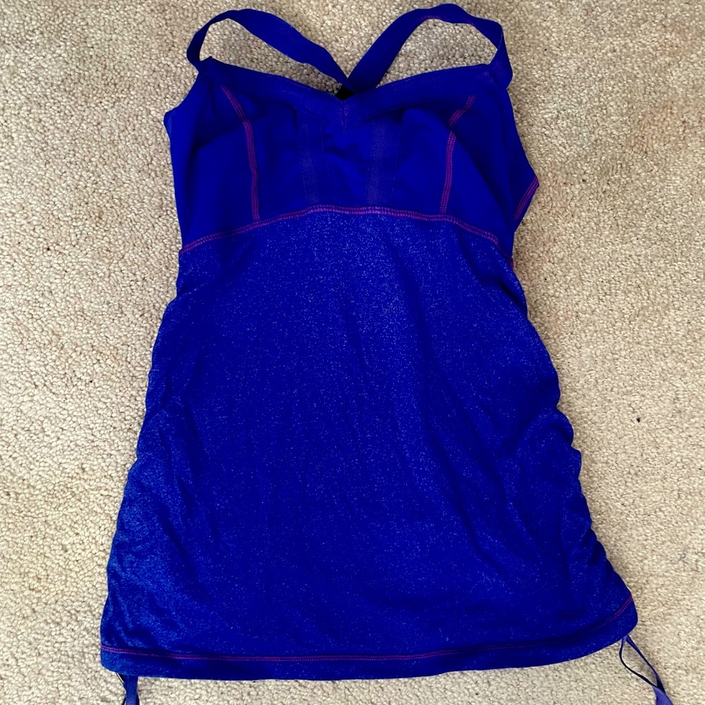 Lululemon tank, tie sides, built in bra